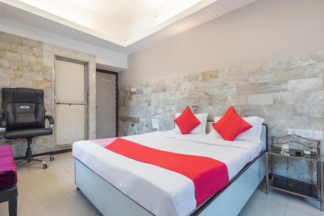 Oyo 71397 Hotel Guru Bombaj Exteriér fotografie